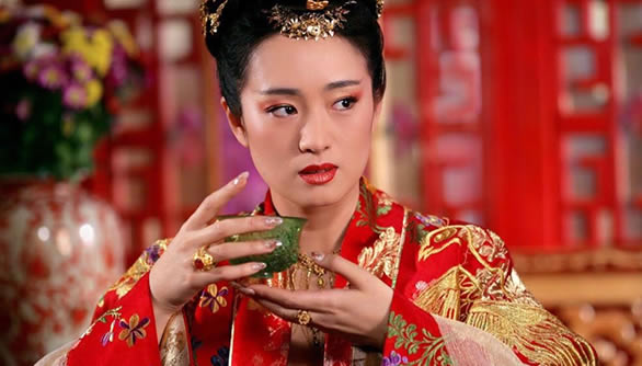 巩俐个人简历资料哪里人？巩俐和张艺谋什么关系