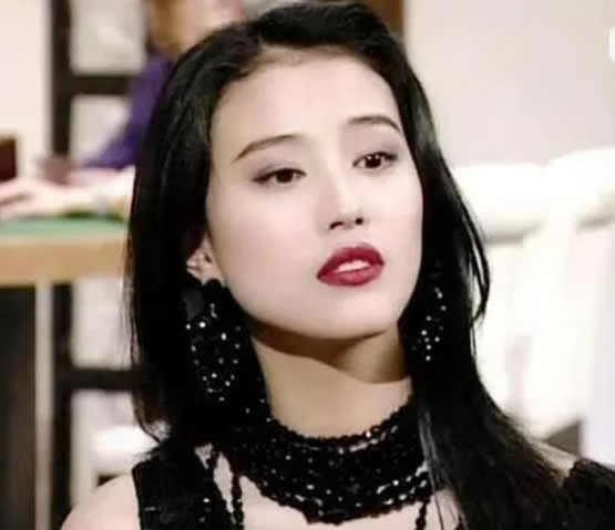 周海媚个人简历资料及照片年轻时照片