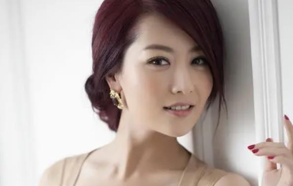 白冰个人资料简介 白冰家世显赫吗