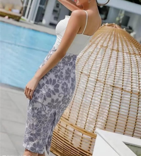 时尚搭配女装图片 简约时尚美丽动人