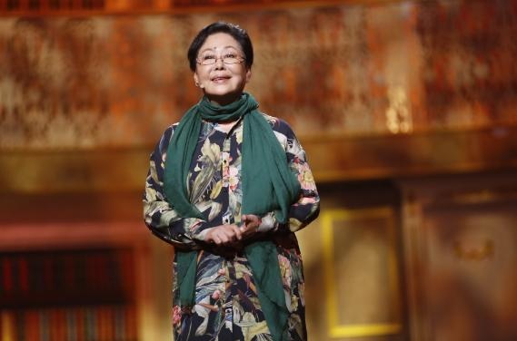 斯琴高娃个人资料简介 简历:斯琴高娃感情婚姻经历 斯琴高娃个人资料简介 简历:斯琴高娃感情婚姻经历