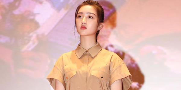 邓恩熙是不是改了年龄