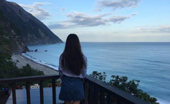 一个人寒了心的图片(一个人寒了心的说说)