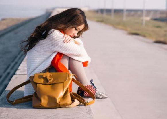 一个人寒了心的图片(一个人寒了心的说说)