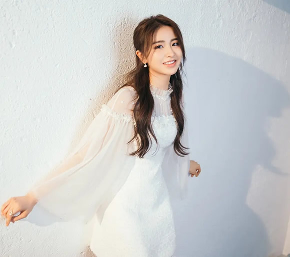 金子涵好大(金子涵太漂亮了)-昕薇网