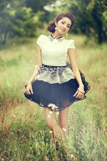 麦迪娜个人资料哪里人(简介,身高,年龄,三围,图片）