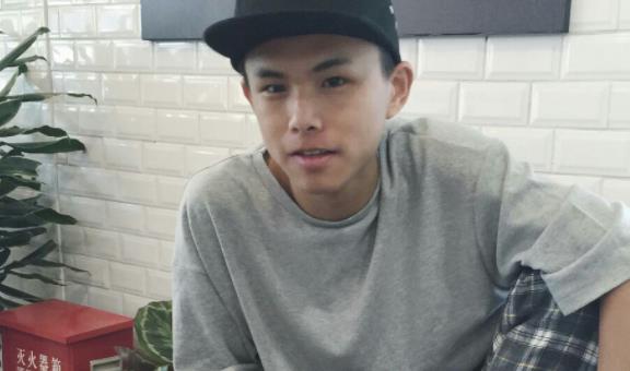 艾克里里个人资料,艾克里里和洛凡是什么关系