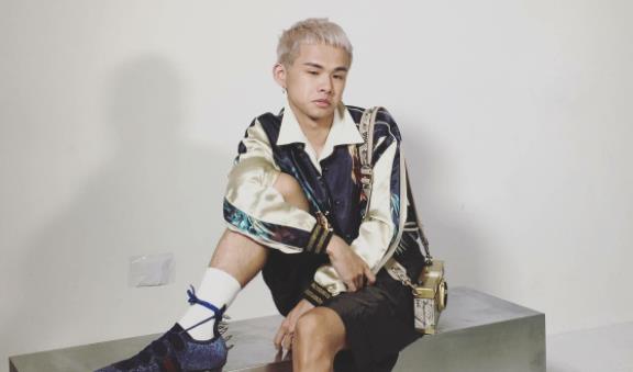 艾克里里个人资料,艾克里里和洛凡是什么关系