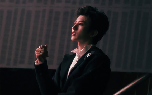 蔡徐坤个人资料哪里人(简介,身高,年龄,三围,图片）