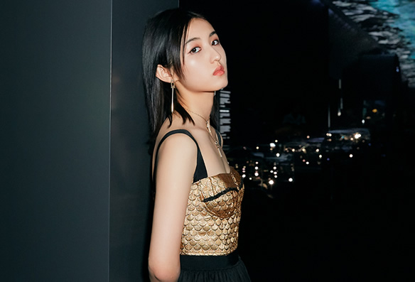 张子枫个人资料哪里人(简介,身高,年龄,三围,图片）