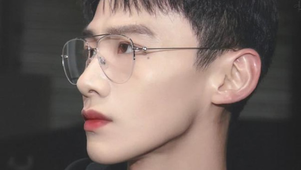 白敬亭近视多少度(白敬亭近视眼多少度)