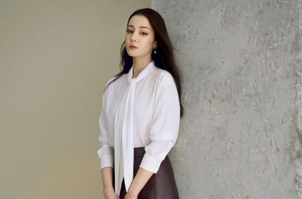 迪丽热巴个人所有资料（简介,身高,年龄,三围,图片）