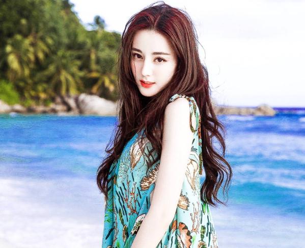 迪丽热巴个人所有资料（简介,身高,年龄,三围,图片）