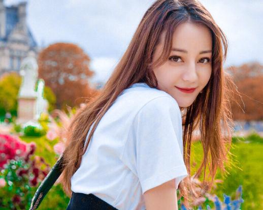 迪丽热巴个人所有资料（简介,身高,年龄,三围,图片）