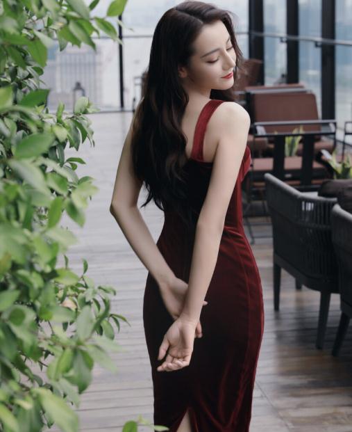 迪丽热巴个人所有资料（简介,身高,年龄,三围,图片）