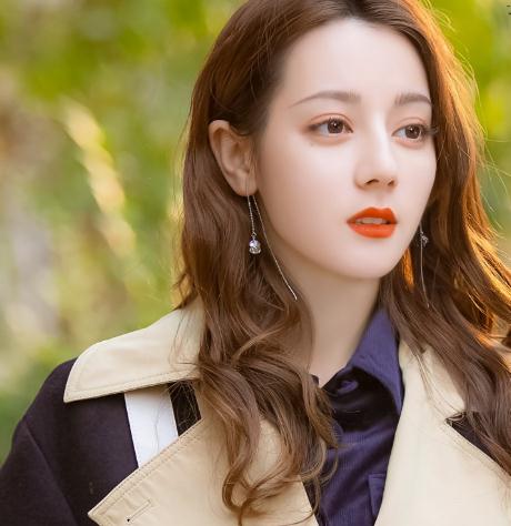 迪丽热巴个人所有资料（简介,身高,年龄,三围,图片）