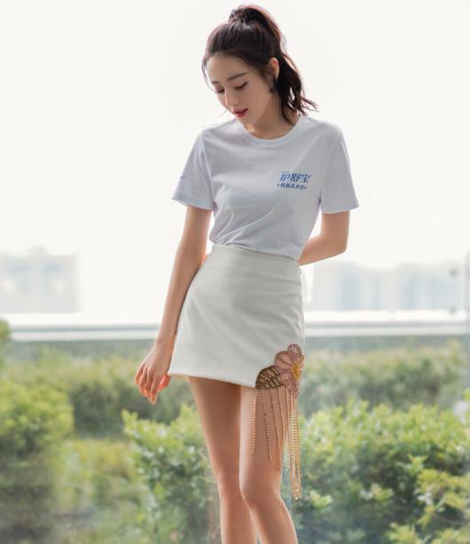 迪丽热巴个人所有资料（简介,身高,年龄,三围,图片）