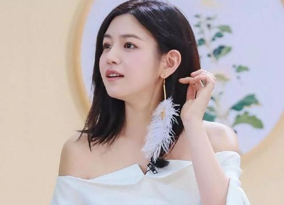 陈妍希的个人资料(简介,身高,年龄,三围,图片）