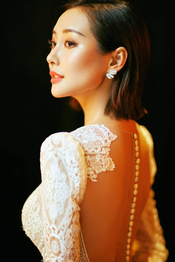 李纯个人简介哪里人(简介,身高,年龄,三围,图片)