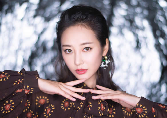 李纯个人简介哪里人(简介,身高,年龄,三围,图片)