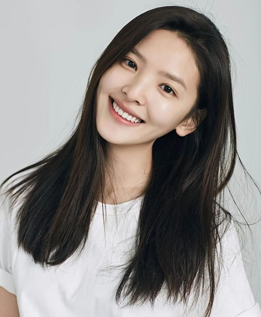 章若楠哪年毕业,章若楠是不是乐职毕业的