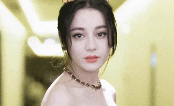 迪丽热巴2011年几月几日出道