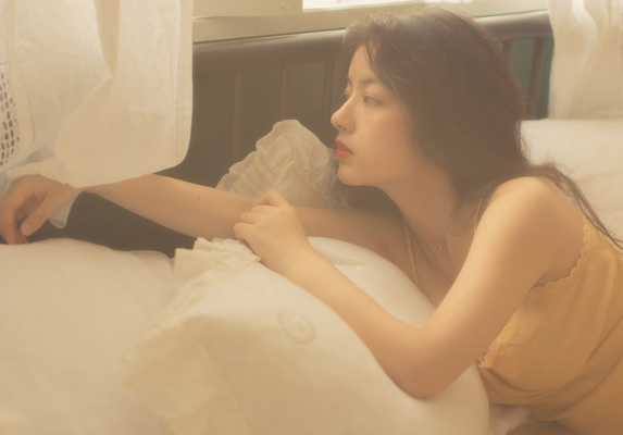 老婆跟朋友们去旅行 本是恩爱夫妻现在却形同陌路 老婆跟朋友们去旅行 本是恩爱夫妻现在却形同陌路