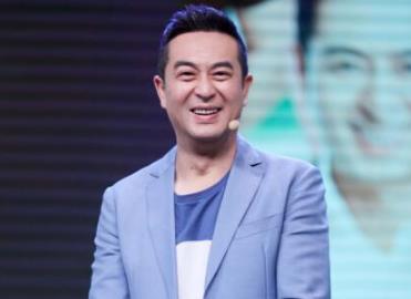 张嘉译怎么火起来的  张嘉译为什么越来越火