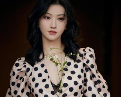 景甜父母疫情后离婚  景甜回应资源咖争议