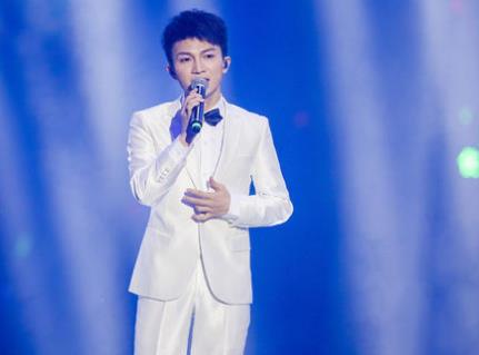 周深是男的还是女的 周深说话为什么是女声