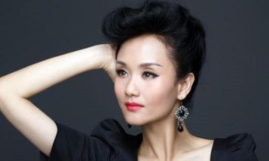李颖个人资料年龄及简介 李颖的老公是谁