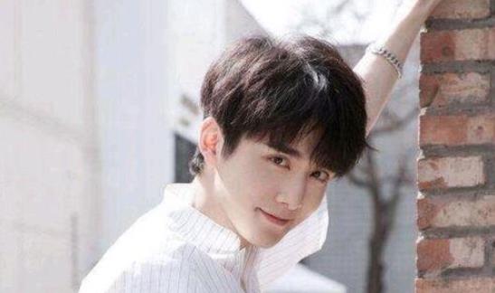 张新成是富二代吗 张新成的人气为什么一直不高 