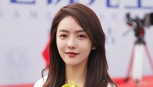 蔡文静彭冠英在一起 蔡文静为什么不火