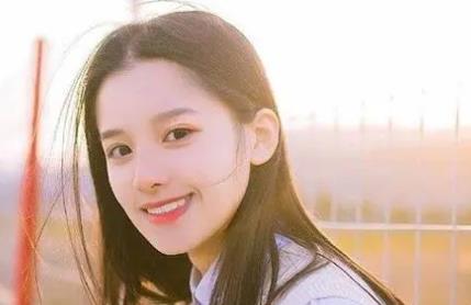 张婧仪为什么叫周迅姑 张婧仪周也是同学吗2021