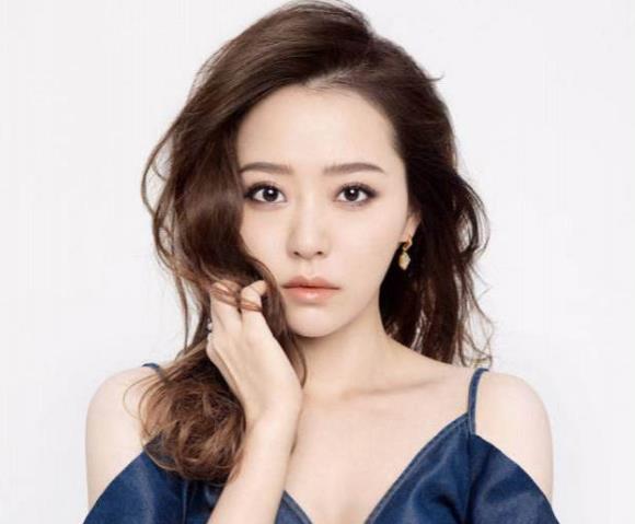 张靓颖为什么叫张珍  歌手张靓颖是哪里人