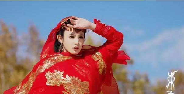 彭小苒为什么叫女鹅  女鹅彭小苒是哪个公司的艺人