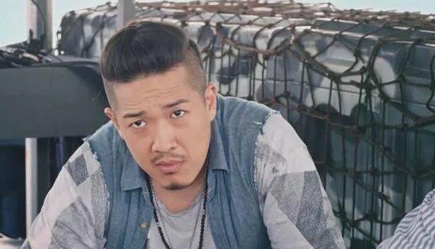 张博宇和张丰毅的关系好吗  王胖子的扮演者张博宇资料