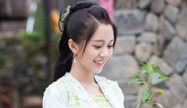 汤敏和黄梦莹长得像吗,汤敏多大年龄