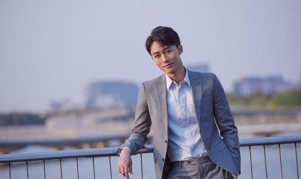 付嘉的女朋友是谁啊,付嘉和谁长的像