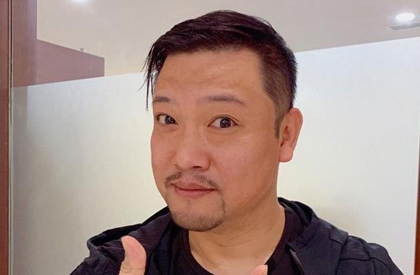 贾冰的老婆是李丽丽吗,贾冰搭档李丽丽个人资料?