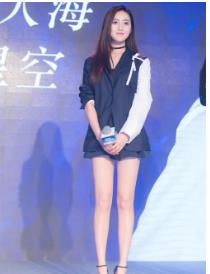 王梓薇体重是多少2021 王梓薇的腿怎么啦