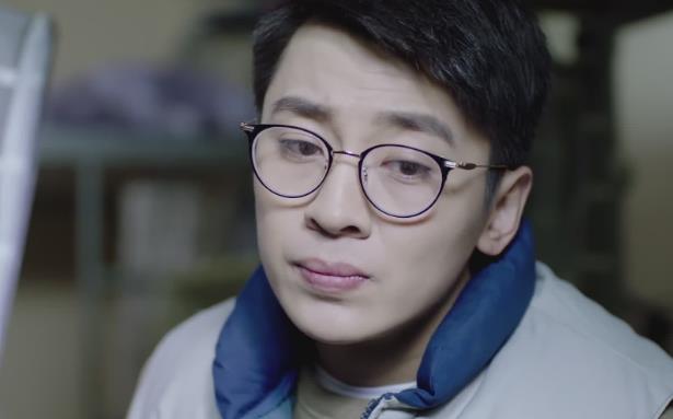 魏健隆张一山什么关系,魏健隆张一山是大学同学吗