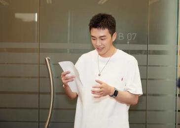 贺鹏个人资料简介 贺鹏为什么是教导主任