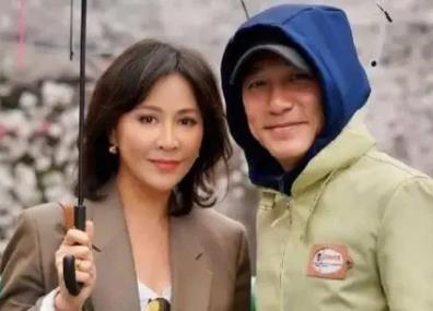 刘嘉玲为梁朝伟庆生  刘嘉玲为何不生孩子原因