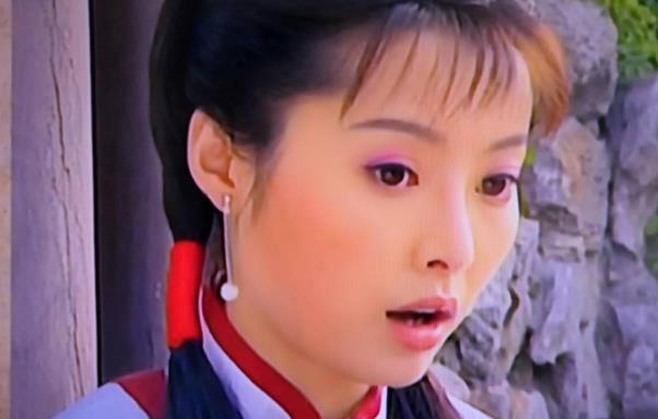 袁立和殷桃长得像,袁立与殷桃是同一个演员吗