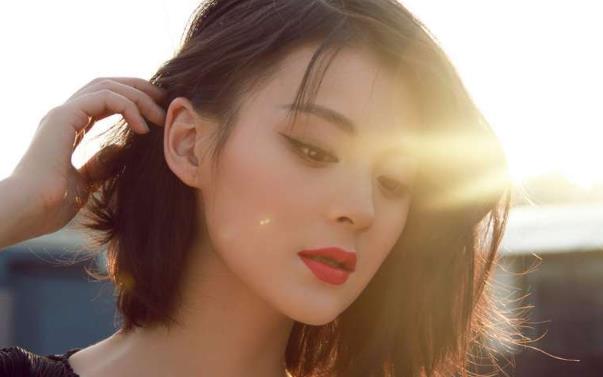 毛林林和袁姗姗太像了,毛林林是哪里的