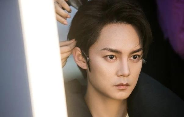 尹正和翟天临什么关系,尹正是演员还是导演?