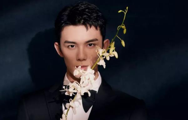 吴磊为什么都叫三石,吴磊是个什么样的人