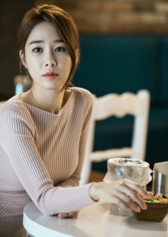 不老女神刘仁娜整容了吗？写真照片让人看着舒心