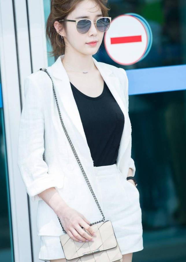 不老女神刘仁娜整容了吗？写真照片让人看着舒心